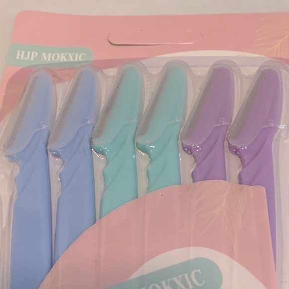 Macro Eyebrow shaper 12 prices New in sealed package - Picture 4 of 5